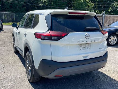 Used 2023 Nissan Rogue S AWD/4WD image 2