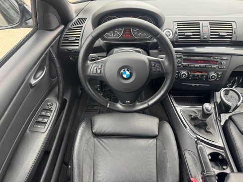 Used 2011 BMW 135i Convertible image 17