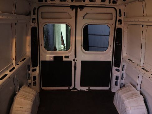 Used 2023 RAM ProMaster 2500 image 14