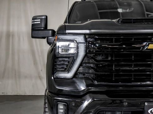Used 2024 Chevrolet Silverado 2500 High Country w/ High Country Premium Package image 42