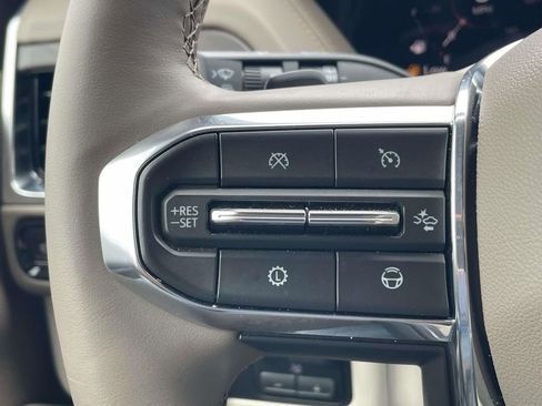 Used 2025 GMC Yukon Denali w/ Denali Reserve Package RWD image 23
