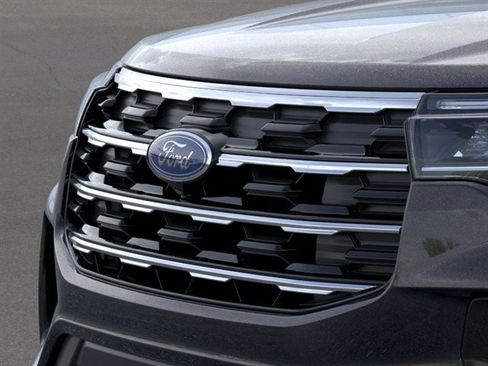 Used 2026 Ford Explorer Active w/ Active Comfort Package AWD/4WD image 17