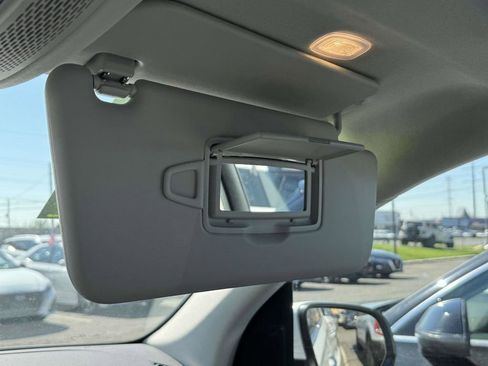 Used 2022 Mercedes-Benz GLE 350 4MATIC image 9