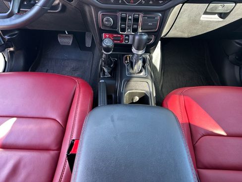 Used 2024 Jeep Wrangler Unlimited Rubicon 392 image 16