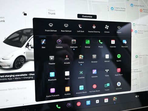 Used 2022 Tesla Model Y Long Range image 15