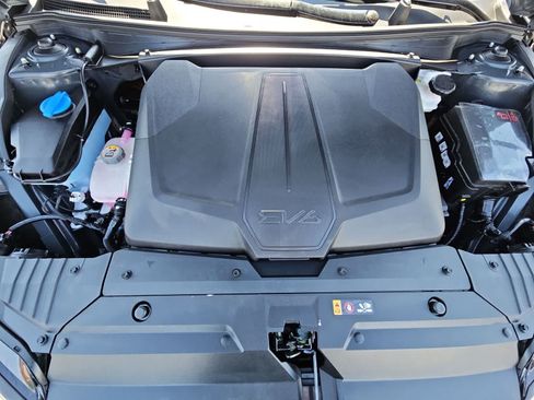 Used 2025 Kia EV6 Light w/ Light LR Technology Package RWD image 13