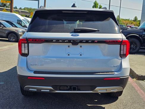 New 2026 Ford Explorer Active w/ Active Comfort Package AWD/4WD image 6