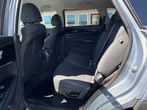 Used 2020 Kia Sorento LX FWD image 4