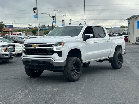 Used 2025 Chevrolet Silverado 1500 LT w/ Work Truck Package AWD/4WD image 11