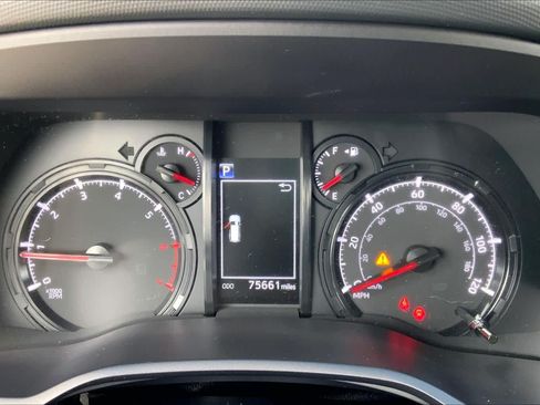 Used 2021 Toyota 4Runner SR5 Premium w/ Moonroof Package RWD image 24