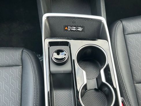New 2026 Chevrolet Equinox LT w/ Convenience Package II FWD image 20