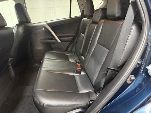 Used 2018 Toyota RAV4 XLE AWD/4WD image 25