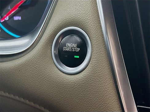 Used 2022 Chevrolet Traverse LT w/ LPO, Floor Liner Package image 27