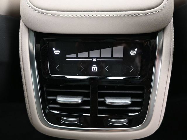 New 2026 Volvo XC90 B6 Core w/ Protection Package Premier AWD/4WD image 34