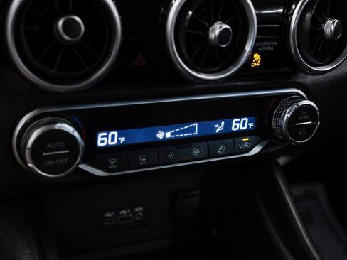 Used 2020 Nissan Sentra SV image 25