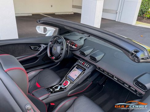 Used 2020 Lamborghini Huracan EVO AWD/4WD image 29