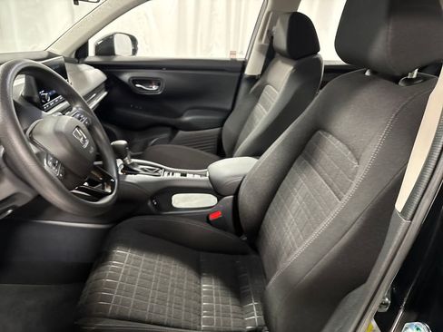 Used 2024 Honda HR-V LX image 3