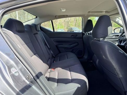 Used 2024 Nissan Altima 2.5 SV w/ SV Premium Package image 13