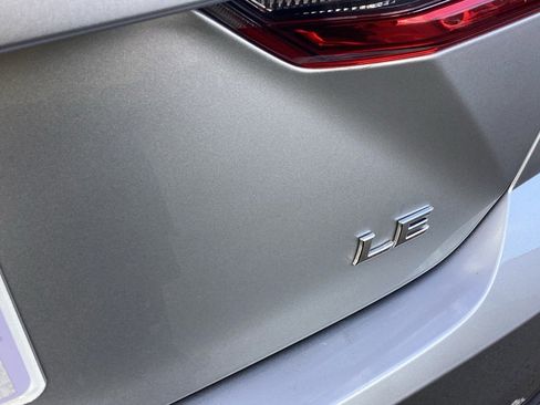 Used 2025 Toyota Camry LE w/ Convenience Package image 20