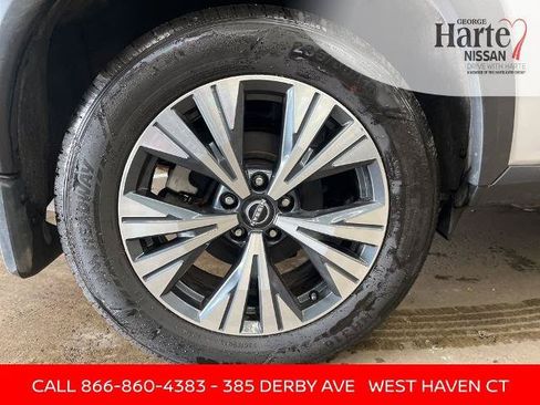 Certified 2023 Nissan Rogue SV w/ SV Premium B Package AWD/4WD image 10