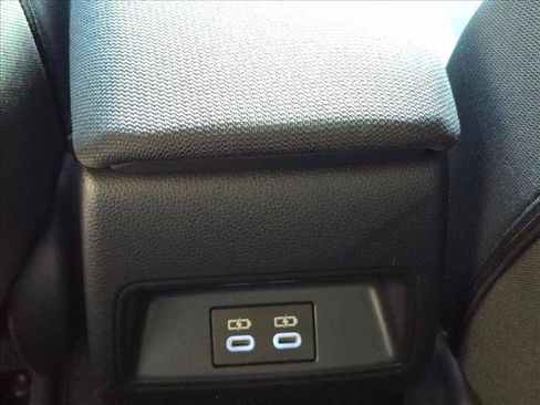 Used 2024 Toyota Corolla LE FWD image 15