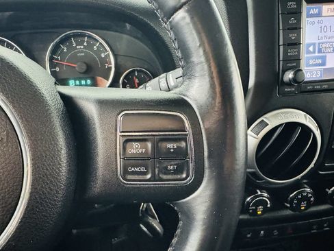 Used 2015 Jeep Wrangler Unlimited Rubicon w/ Dual Top Group AWD/4WD image 11