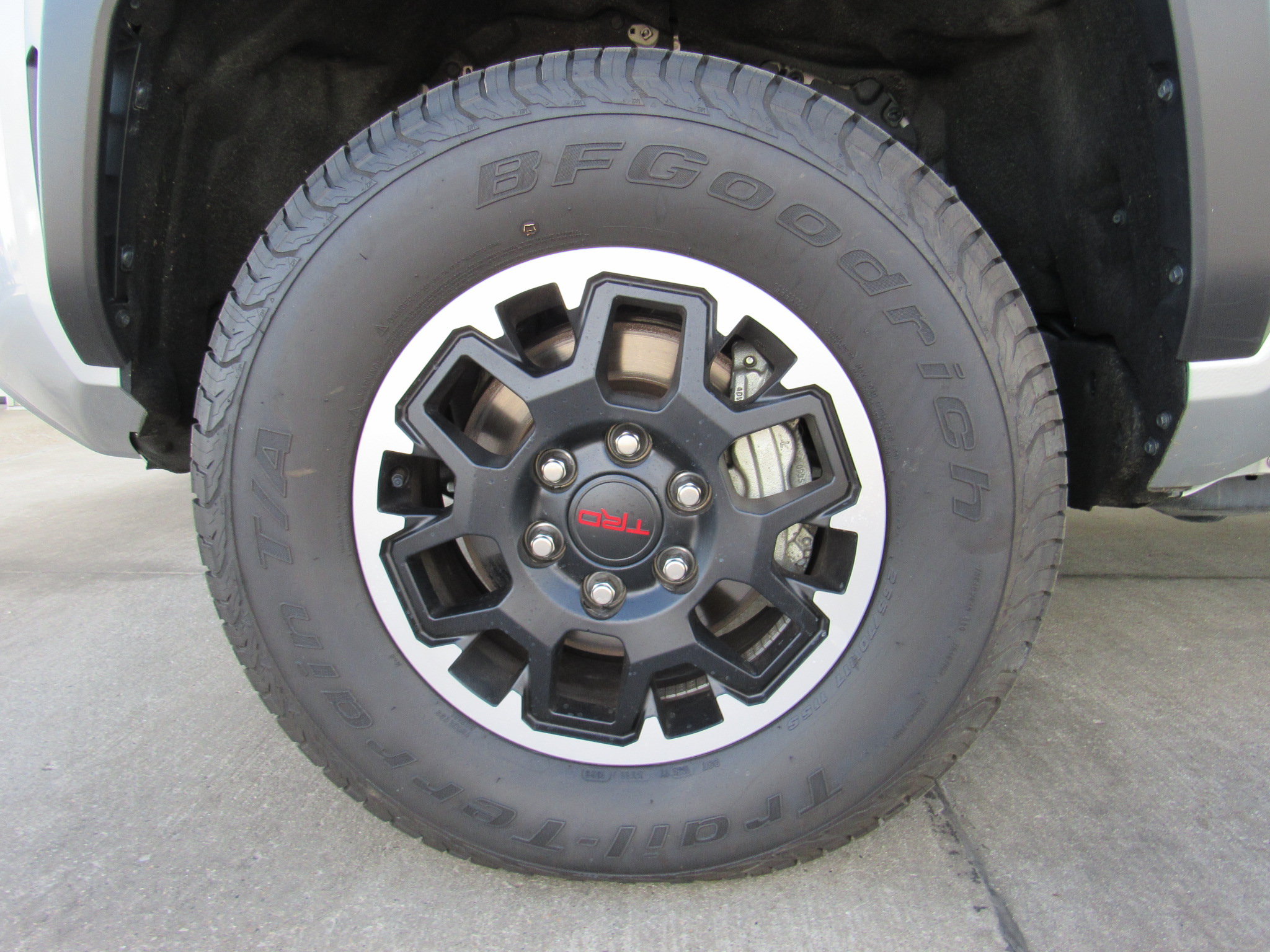 Used 2025 Toyota Tacoma TRD Off-Road AWD/4WD image 38