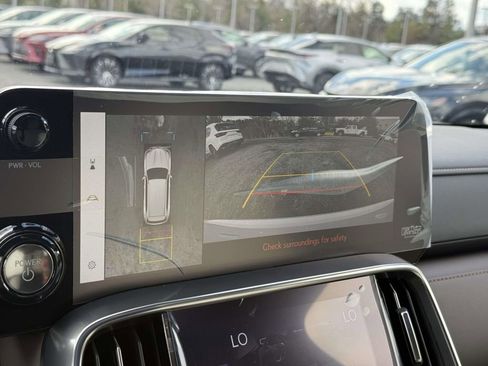 Used 2026 Lexus LX 700h Luxury w/ Accessory Package (Z1) image 11