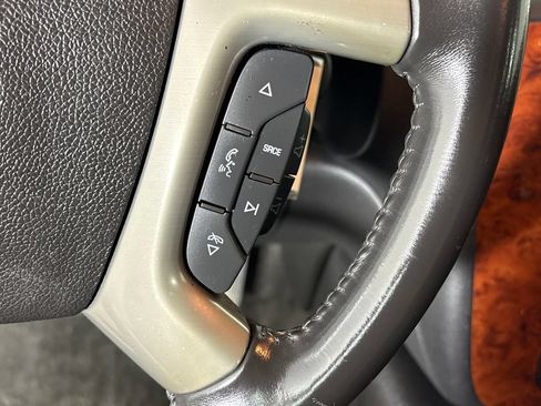 Used 2014 Chevrolet Suburban LS RWD image 20