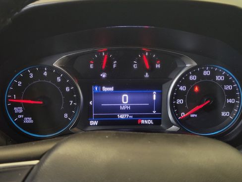 Used 2023 Chevrolet Equinox LT FWD image 23