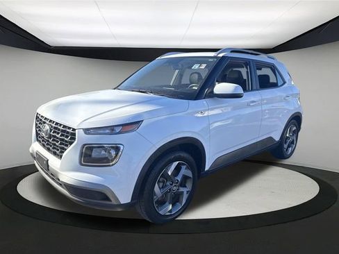 Used 2024 Hyundai Venue SEL image 11