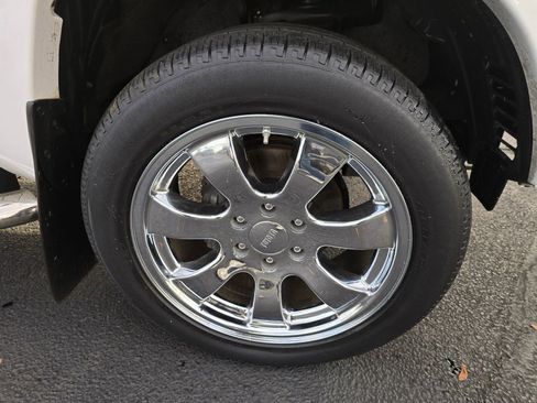 Used 2012 Toyota Tacoma PreRunner image 9