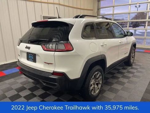 Used 2022 Jeep Cherokee Trailhawk w/ Comfort/Convenience Group image 3