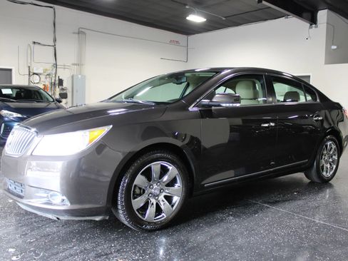 Used 2013 Buick LaCrosse Leather w/ Entertainment Package FWD image 5