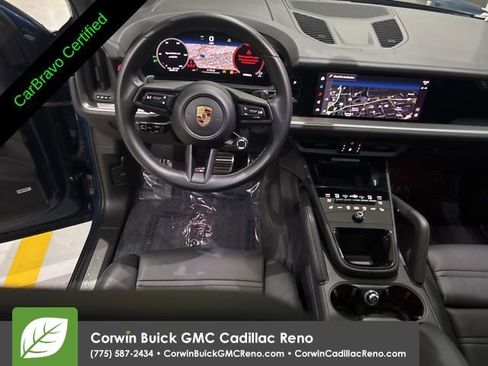 Used 2024 Porsche Cayenne S AWD/4WD image 27