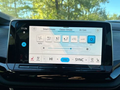 New 2026 Volkswagen Atlas Cross Sport SE image 40