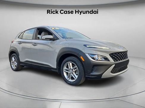 Used 2023 Hyundai Kona SE image 9