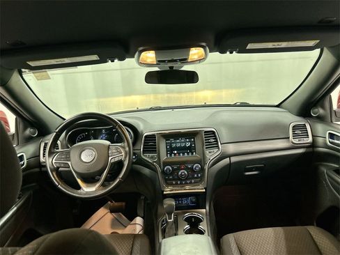 Certified 2021 Jeep Grand Cherokee Laredo image 18