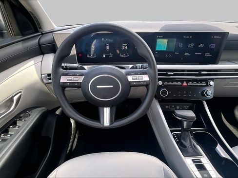 Certified 2025 Hyundai Tucson SEL FWD image 6