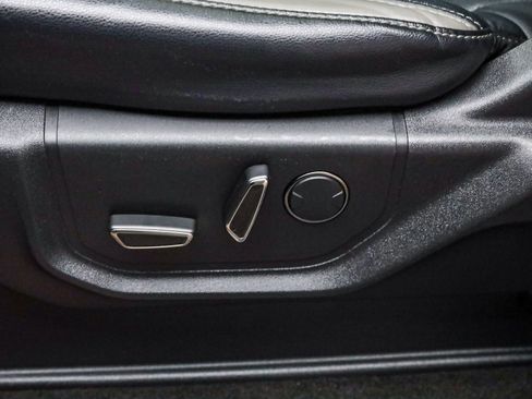 Used 2018 Ford F150 Raptor w/ Equipment Group 802A Luxury image 22