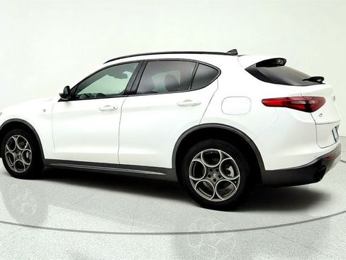 Used 2023 Alfa Romeo Stelvio Ti AWD/4WD image 7