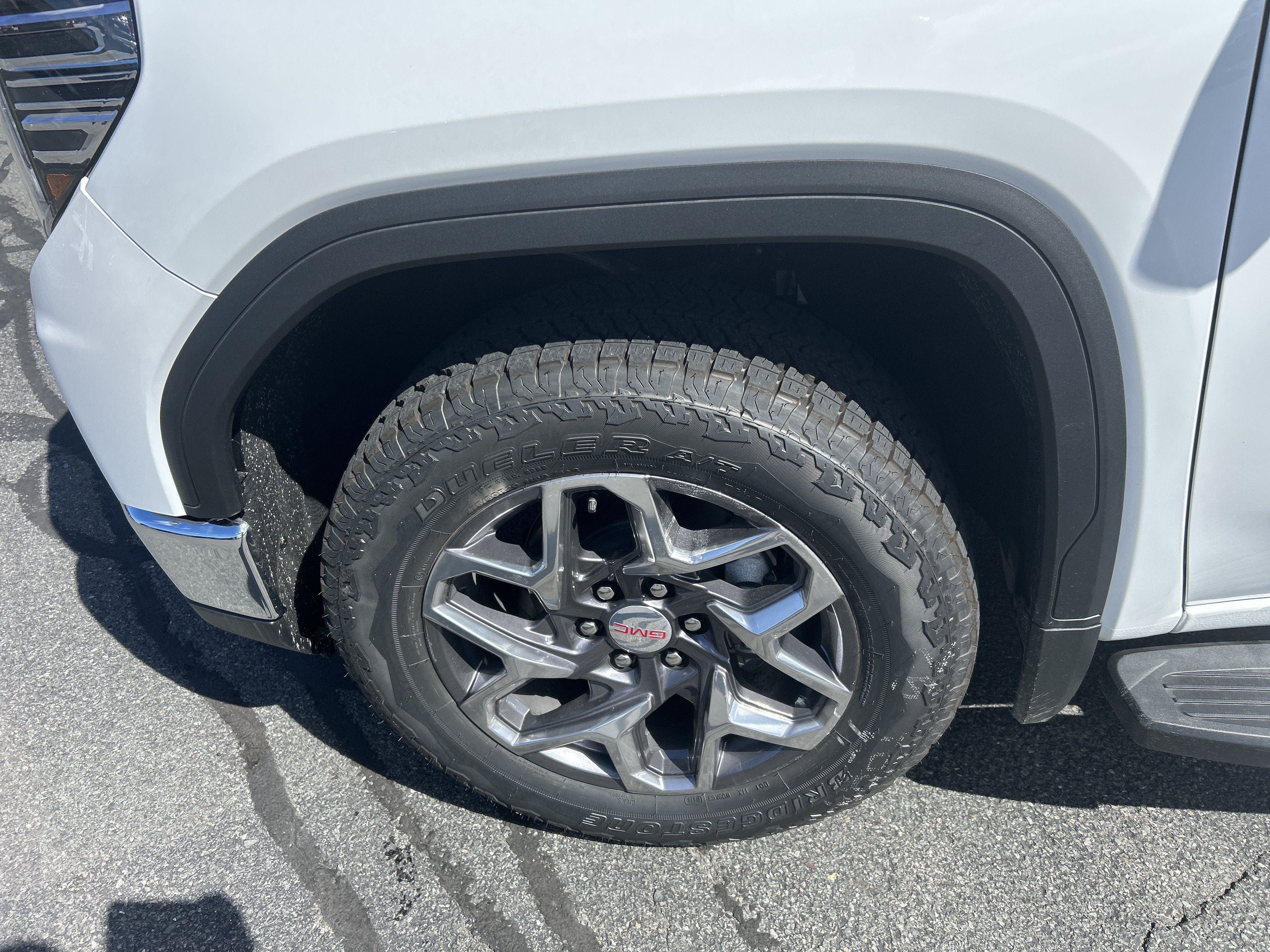 New 2026 GMC Sierra 1500 SLT w/ SLT Premium Plus Package AWD/4WD image 5