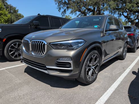 Used 2021 BMW X5 sDrive40i w/ Premium Package RWD image 1