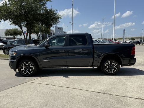 Used 2025 RAM 1500 Laramie w/ Sport Appearance Package AWD/4WD image 9