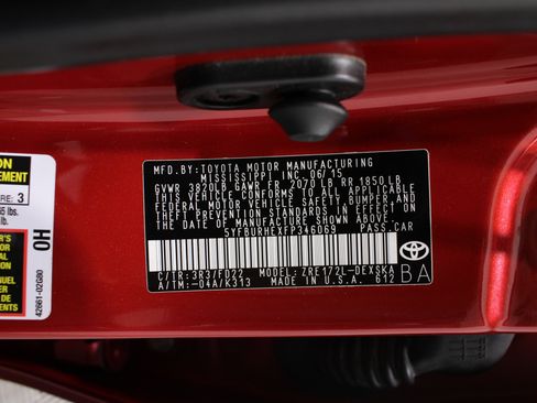 Used 2015 Toyota Corolla S w/ Body Protection Package #1 FWD image 38
