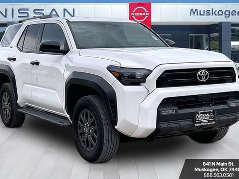 Used 2025 Toyota 4Runner SR5 AWD/4WD image 1