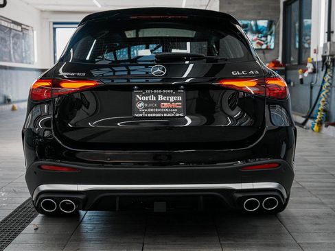 Used 2024 Mercedes-Benz GLC 43 AMG 4MATIC w/ Driver Assistance Package image 7