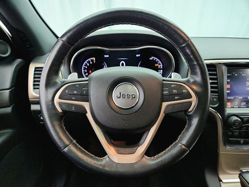 Used 2016 Jeep Grand Cherokee Laredo w/ Security & Convenience Group AWD/4WD image 14