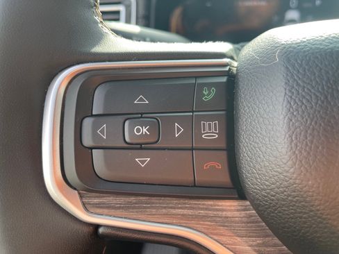 Used 2024 Jeep Wagoneer Series II image 8