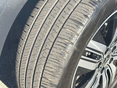 Used 2023 Mercedes-Benz EQB 300 4MATIC image 19